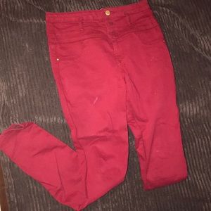 High wasted burgandy skinny pants